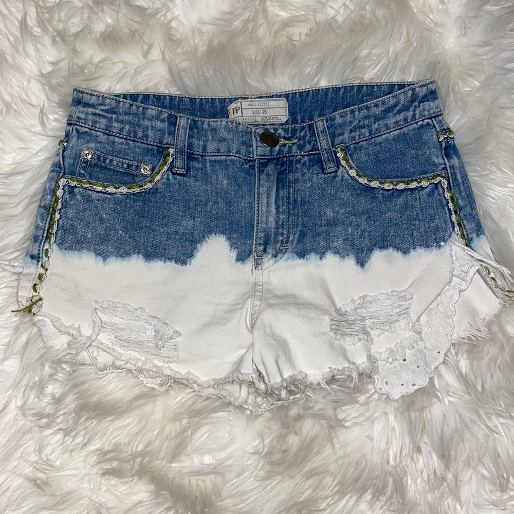 Donating soon!3 for $50🎉 Free People ombré shorts